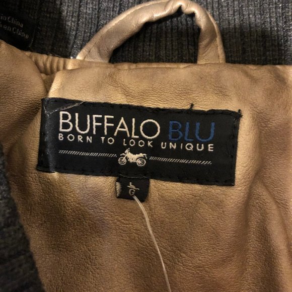 Men's Buffalo Jacket - Picture 3 of 3